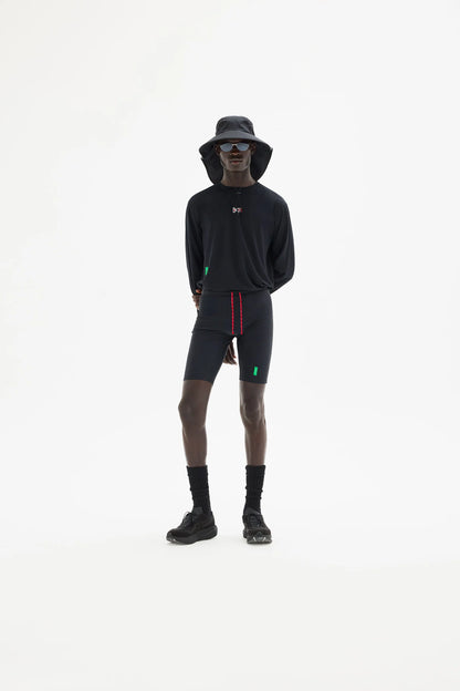 DV0102-A-Black_lifestyle_03