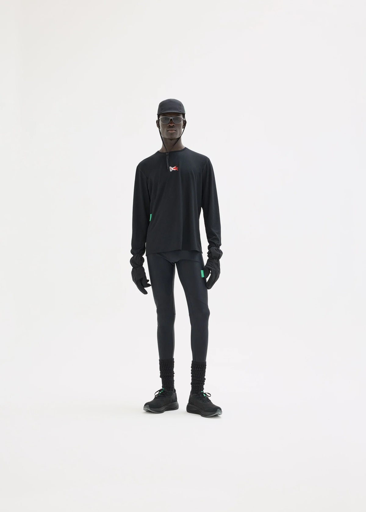 DV0101-A-Black_lifestyle_04