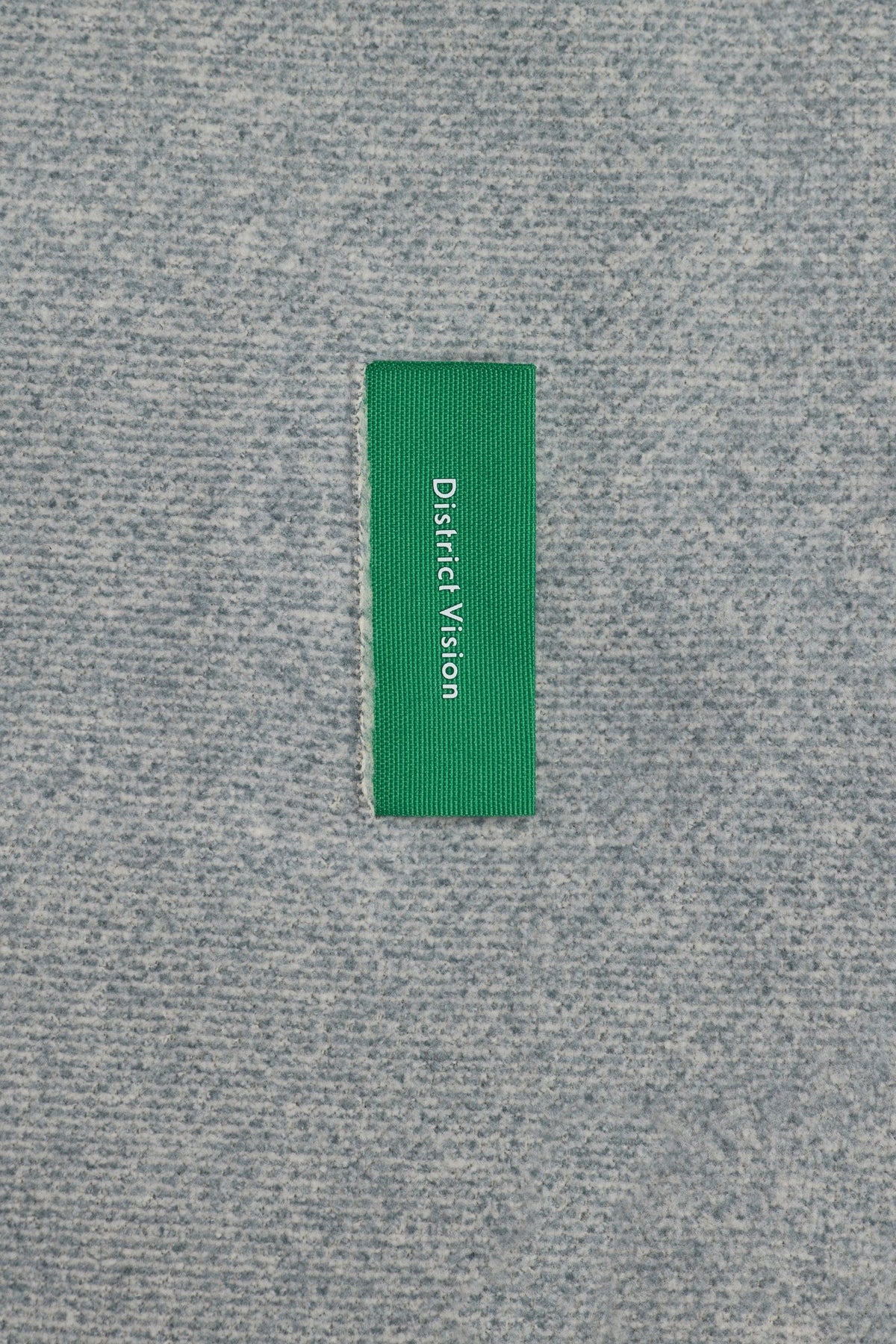 DV0146-A-Melange Grey_lifestyle_04