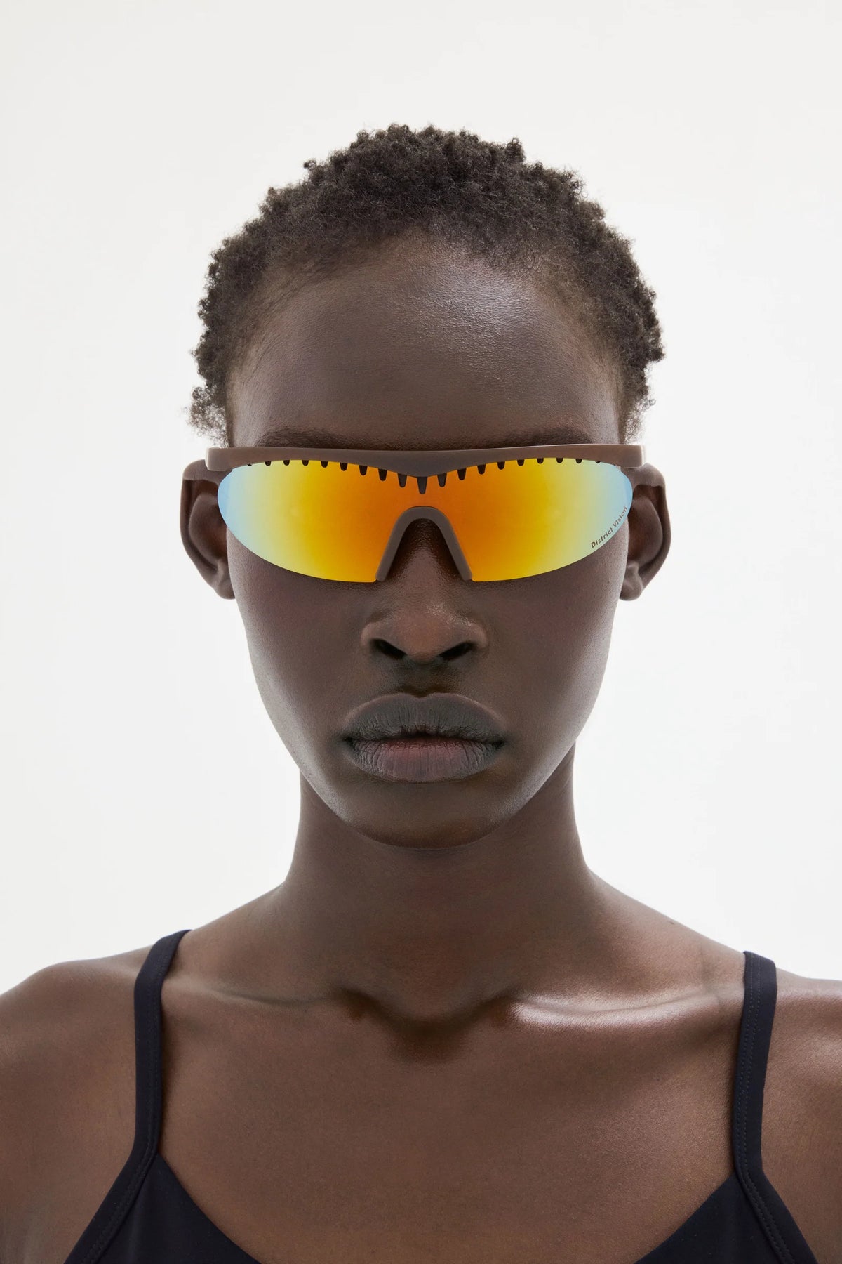DVG005-V1-Hazel_D+ Fire Mirror_lifestyle_06