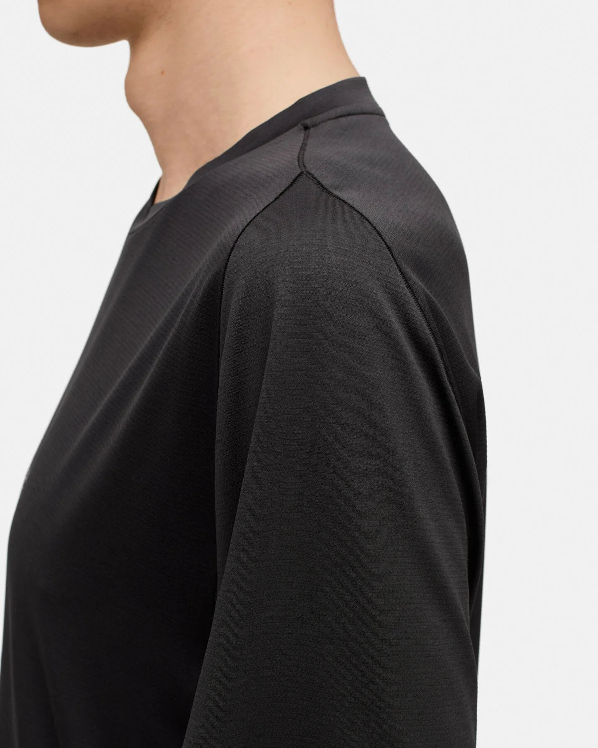 Lateral Peak SS T Black Beauty (symbol)