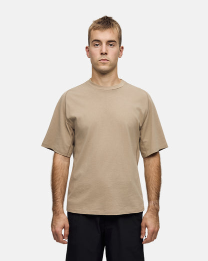 Lateral Peak SS T Greige (wordmark)