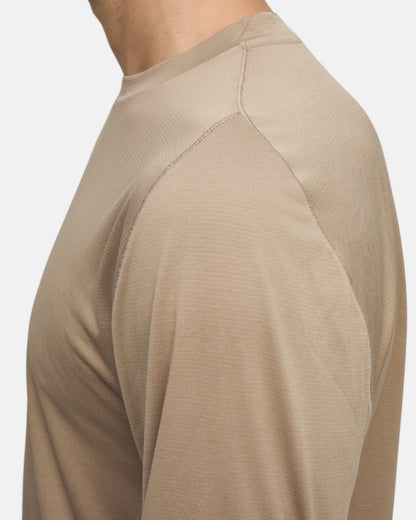 Lateral Peak SS T Greige (wordmark)